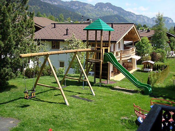 Spielplatz für Kinder im Familienurlaub im Schedererhaus