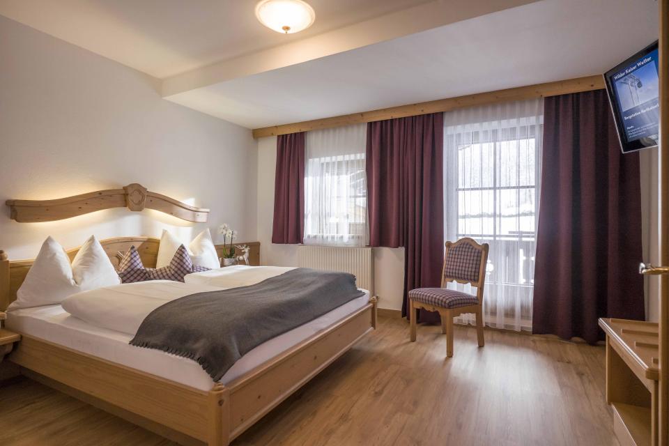 Gemütliche Schlafzimmer in der Unterkunft in Tirol bei den Appartements Schedererhaus