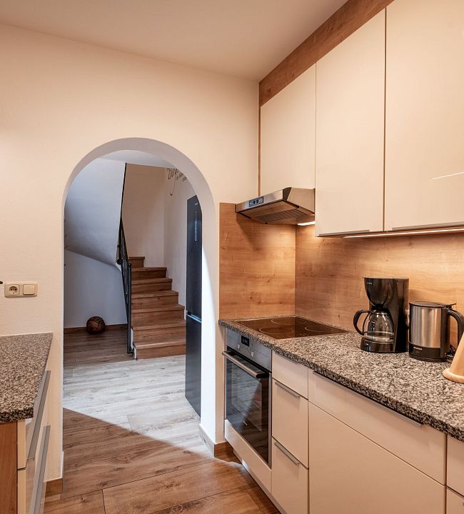 Appartements_Schedererhaus_Marchstrasse_3_Going_05_2025_Appartement_4_Bergsonne_Kueche
