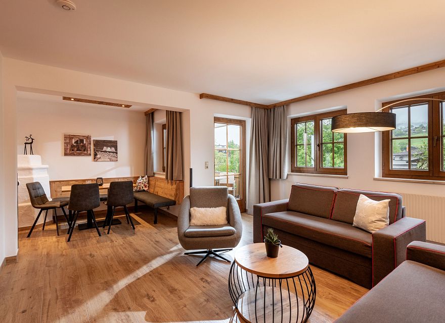 Appartements_Schedererhaus_MArchstrasse_3_Going_05_2025_Appartement_4_Bergsonne_Wohnraum